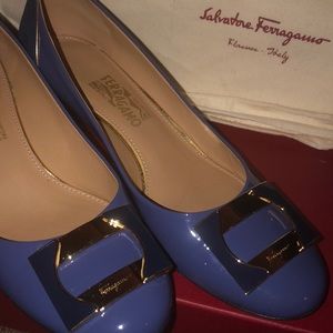 Salvatore Ferragamo 2” suede &patent leather shoe